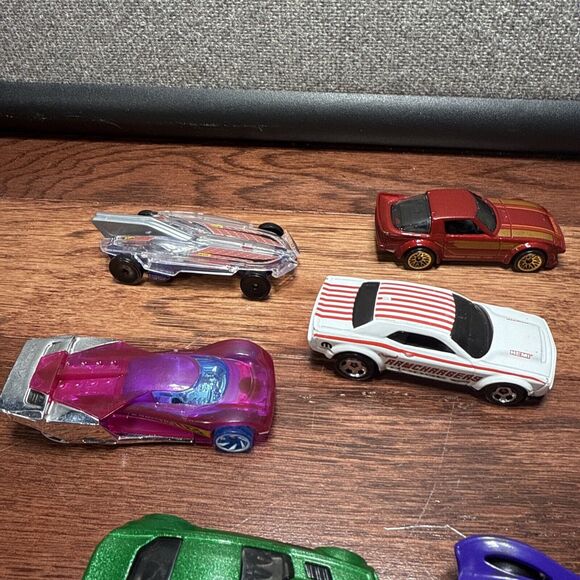 Lot of 9 - Mattel Hot Wheels Diecast Vehicle Cars Loose - Picture 8 of 12